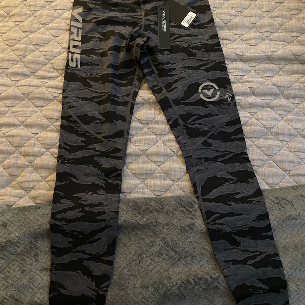 Virus workout leggings, size small, brand new in package, tags on